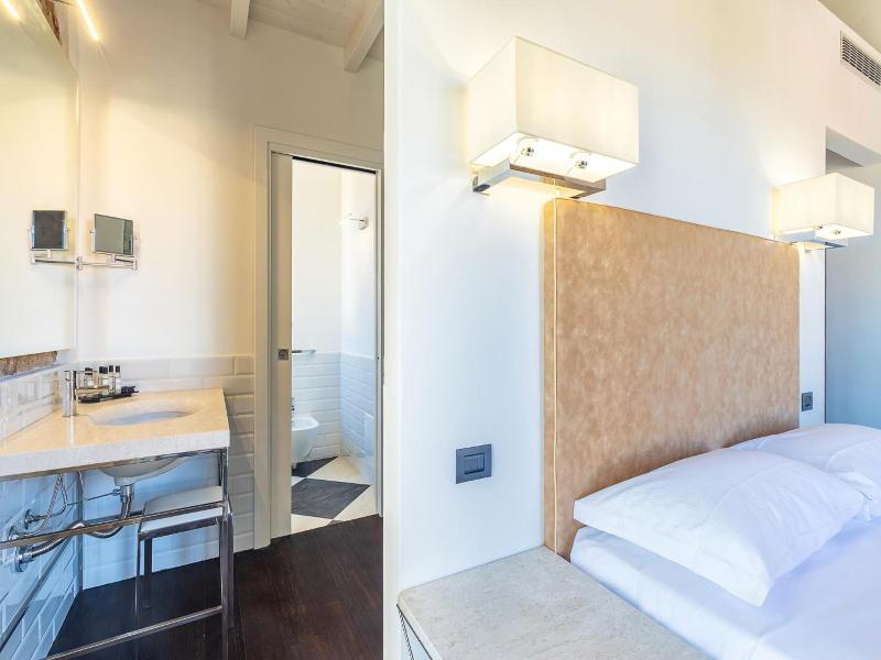 Raphael Hotel - Oda