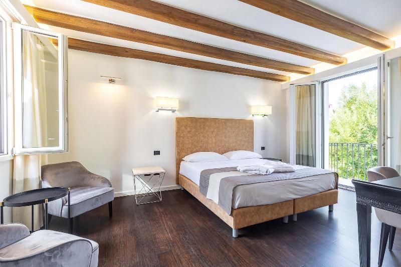 Raphael Hotel - Oda