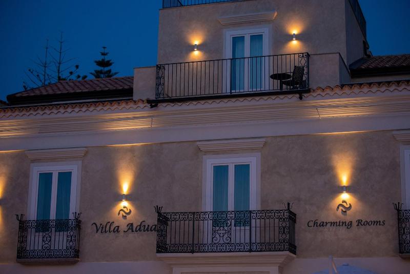 Villa Adua - Genel