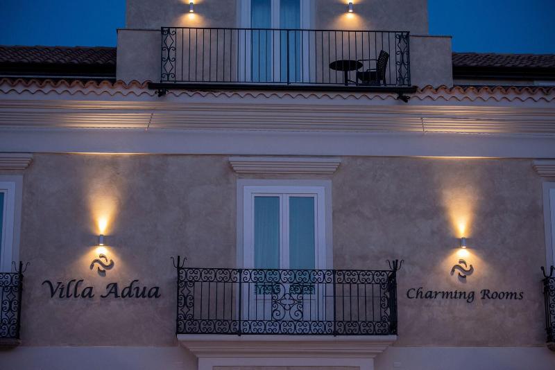 Villa Adua - Genel