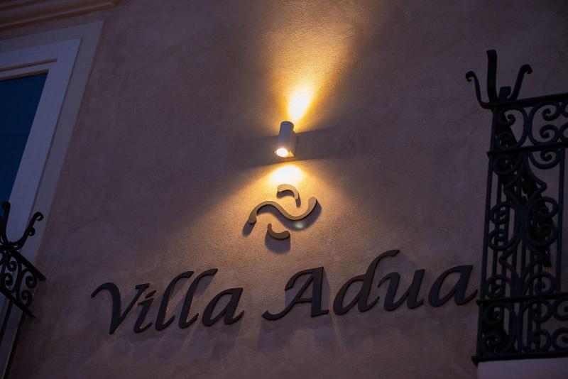 Villa Adua - Genel
