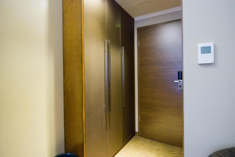 Golden Ball Club Hotel & Fitness - Lobi