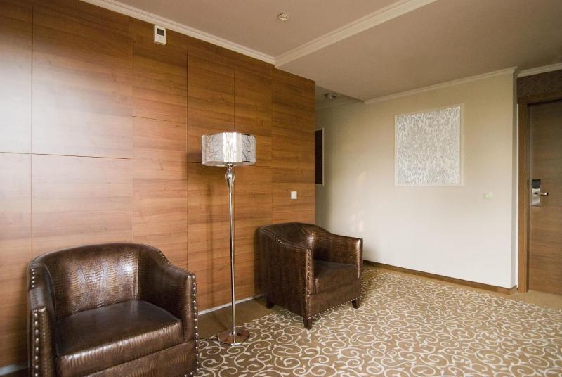 Golden Ball Club Hotel & Fitness - Oda
