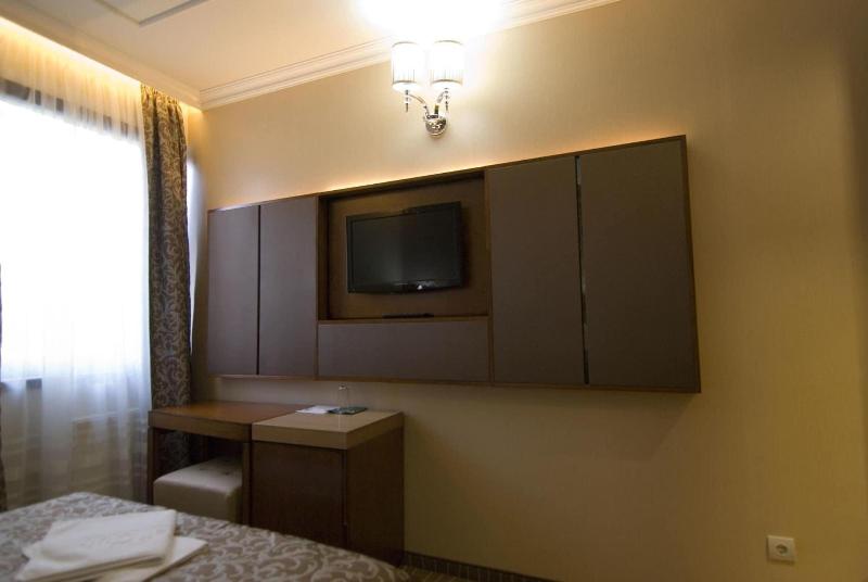 Golden Ball Club Hotel & Fitness - Oda