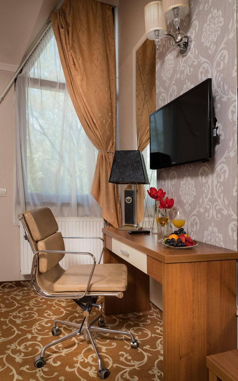 Golden Ball Club Hotel & Fitness - Oda