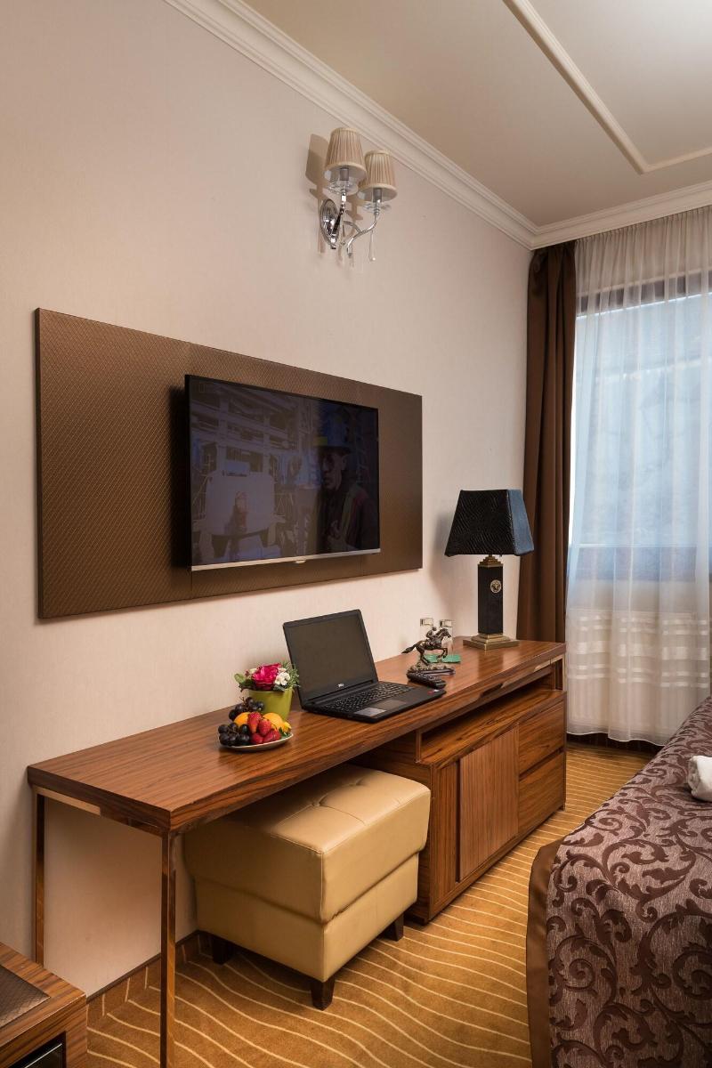 Golden Ball Club Hotel & Fitness - Oda