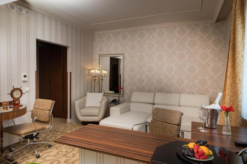 Golden Ball Club Hotel & Fitness - Oda