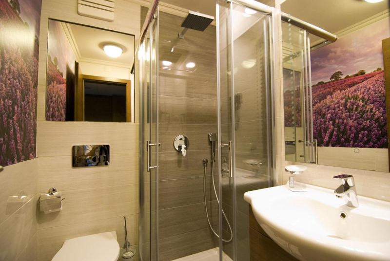 Golden Ball Club Hotel & Fitness - Oda