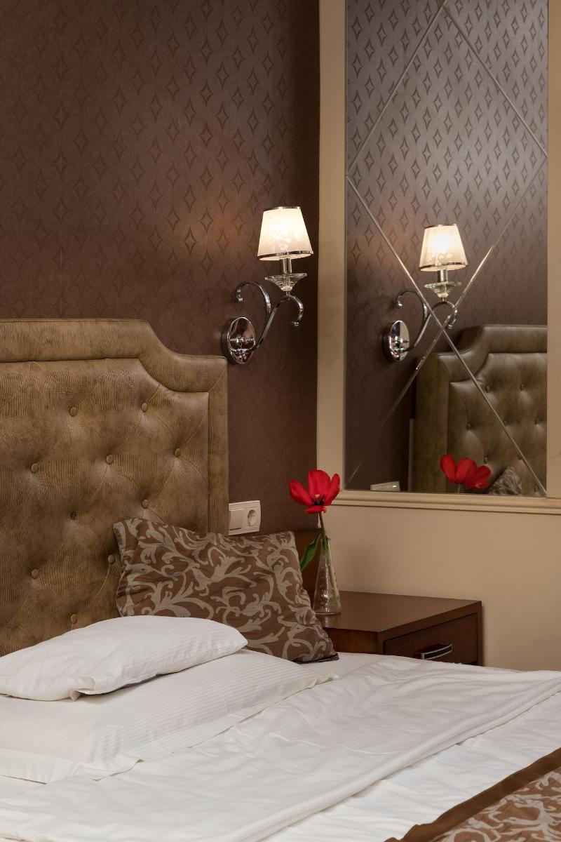 Golden Ball Club Hotel & Fitness - Oda