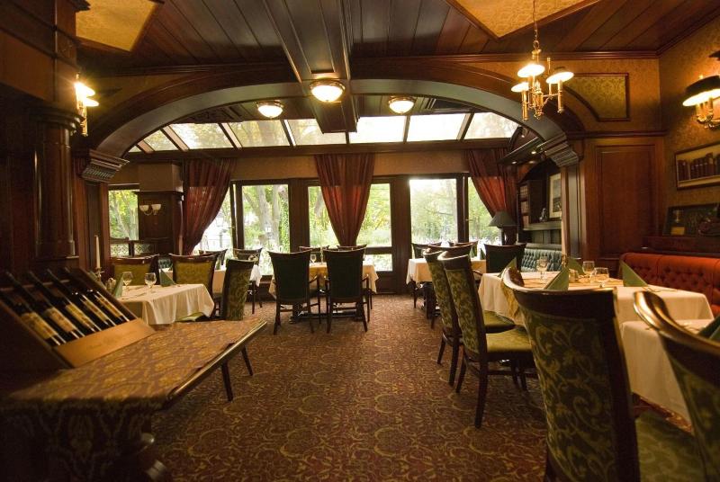 Golden Ball Club Hotel & Fitness - Restoran