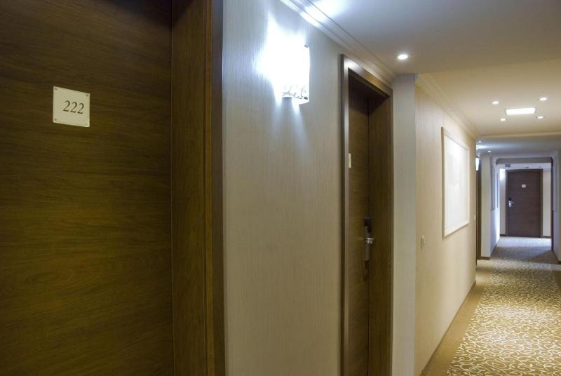 Golden Ball Club Hotel & Fitness - Restoran