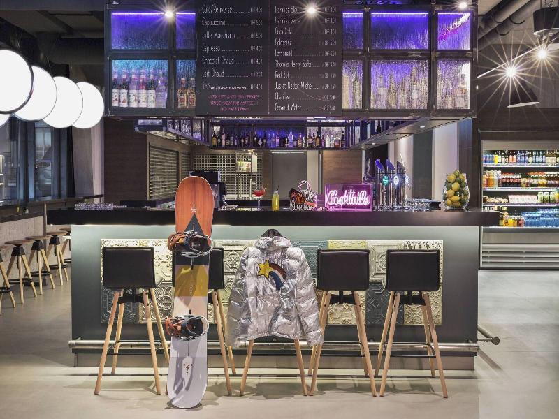 Moxy Lausanne City - Bar