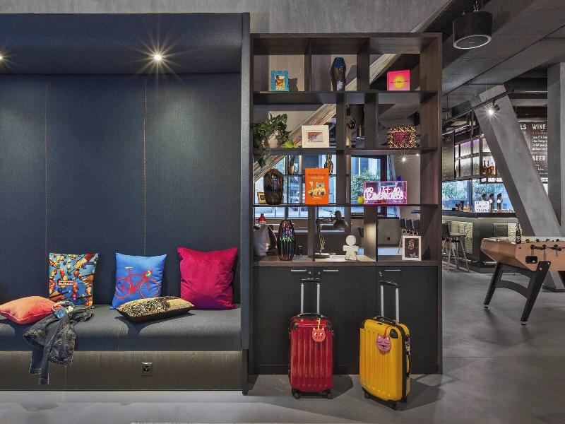 Moxy Lausanne City - Lobi