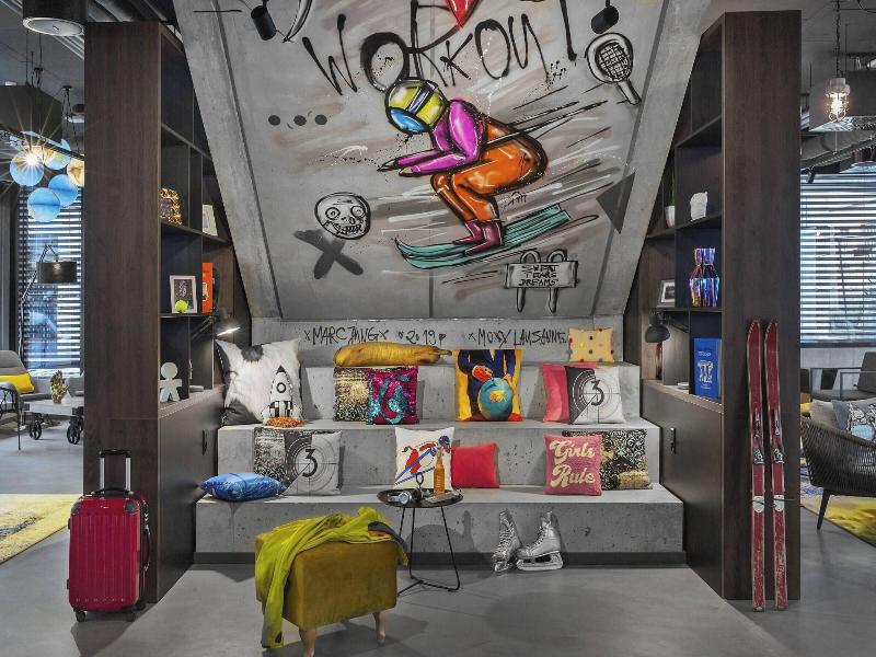 Moxy Lausanne City - Lobi