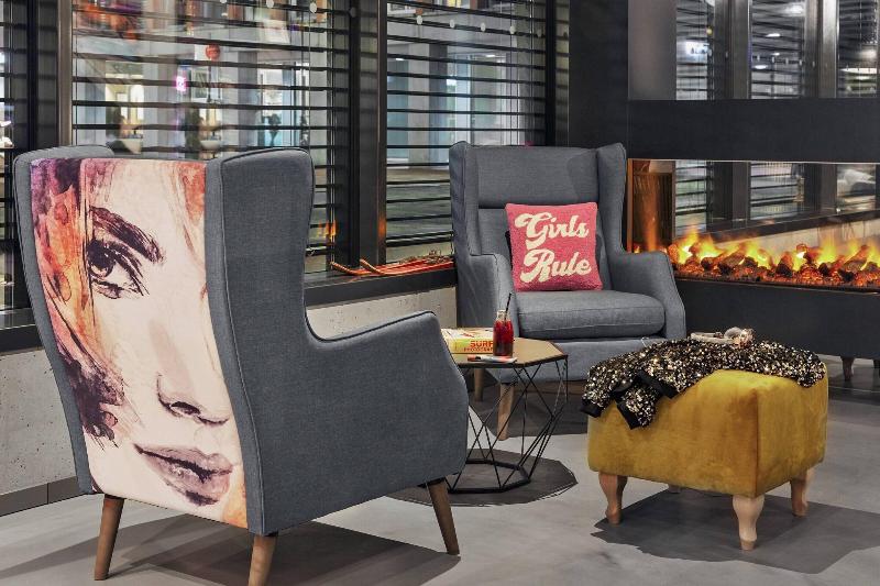 Moxy Lausanne City - Genel