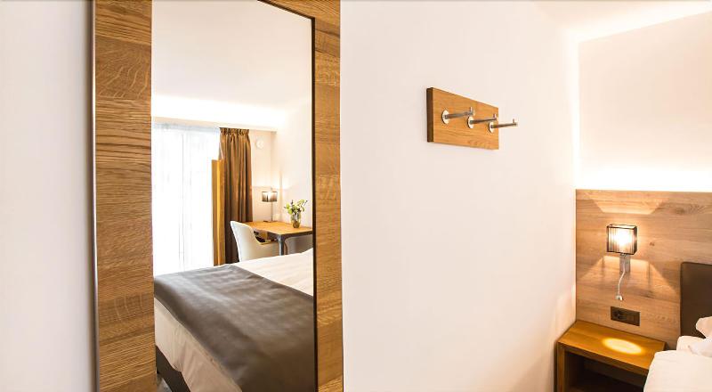 Romantik Hotel Le Vignier - Oda