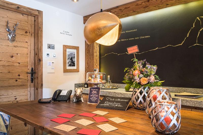 Matterhorn Lodge Hotel & Appartements - Lobi