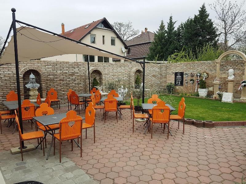 Attila Hotel - Teras