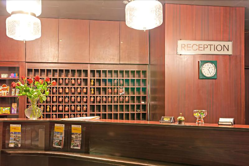 Hotel Merkur - Lobi