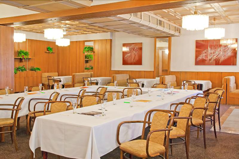Hotel Merkur - Toplantı