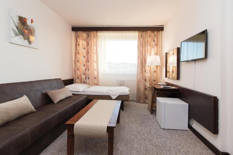 Hotel Merkur - Oda