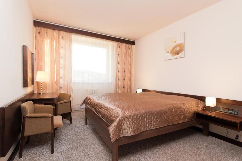Hotel Merkur - Oda