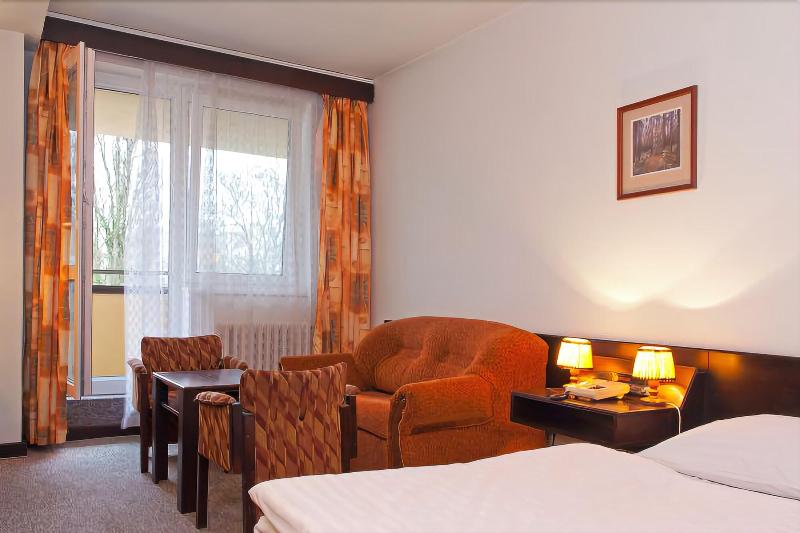 Hotel Merkur - Oda