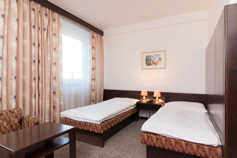Hotel Merkur - Oda