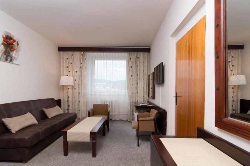 Hotel Merkur - Oda