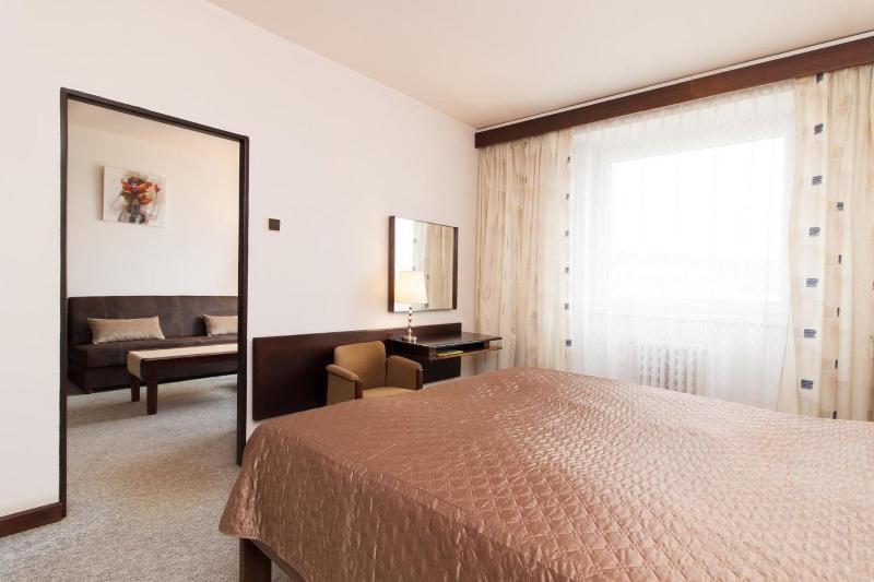 Hotel Merkur - Oda