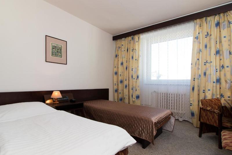 Hotel Merkur - Oda