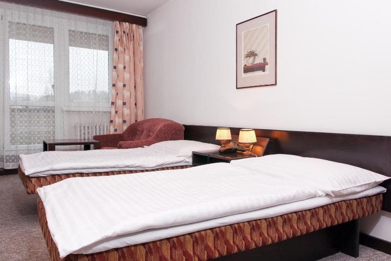 Hotel Merkur - Oda