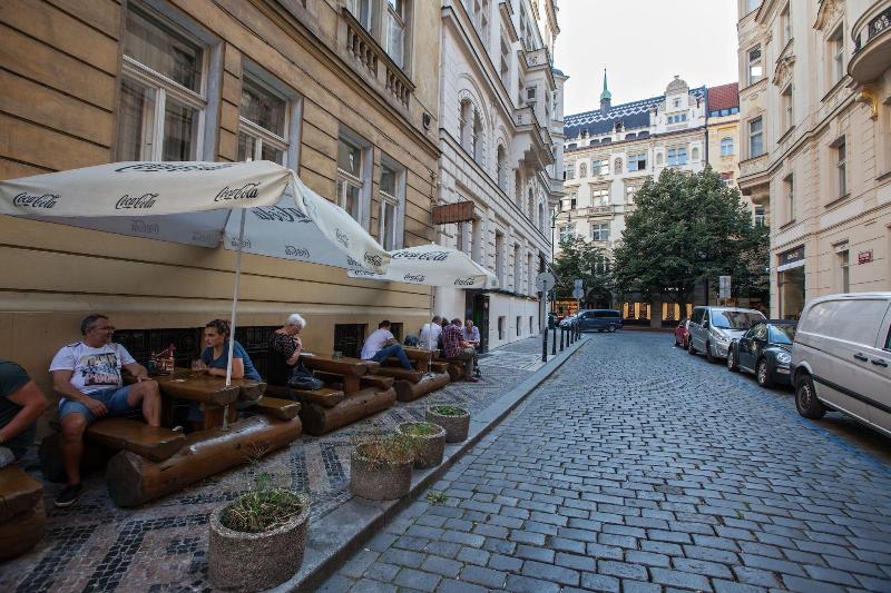 Gorgeous Prague Rooms - Teras