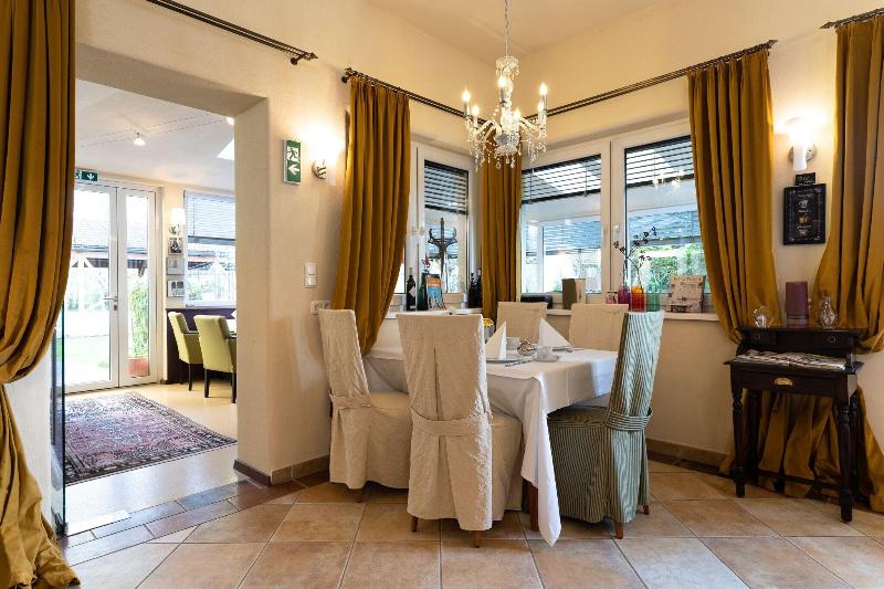 Hotel Garni Pölzl - Restoran