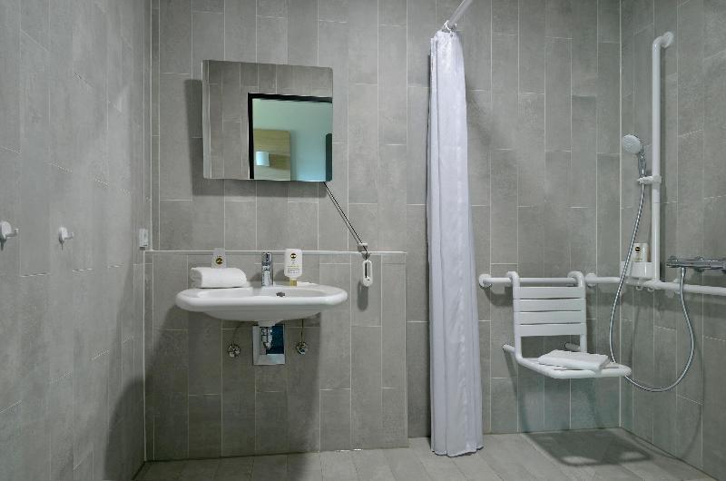 B&B Hotel Graz City-Süd - Oda