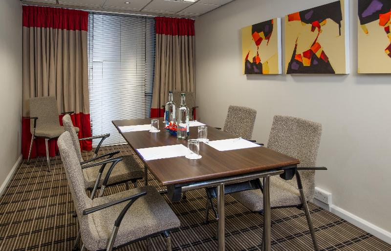 Holiday Inn Express London - Luton Airport - Toplantı