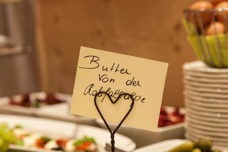 Am Dorfplatz Suites - Adults Only - Restoran