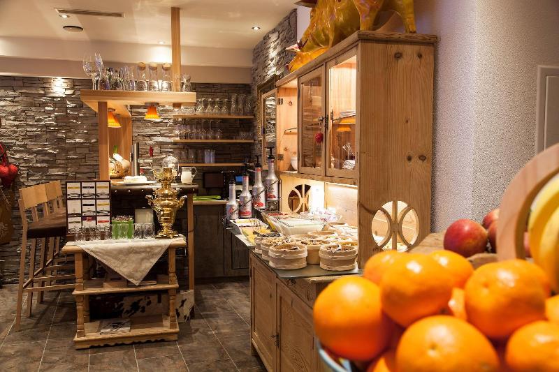 Am Dorfplatz Suites - Adults Only - Restoran