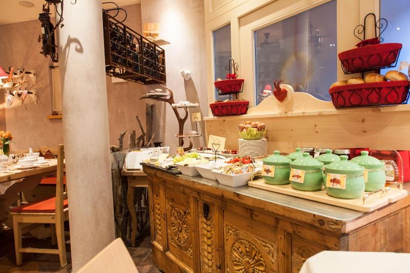 Am Dorfplatz Suites - Adults Only - Restoran