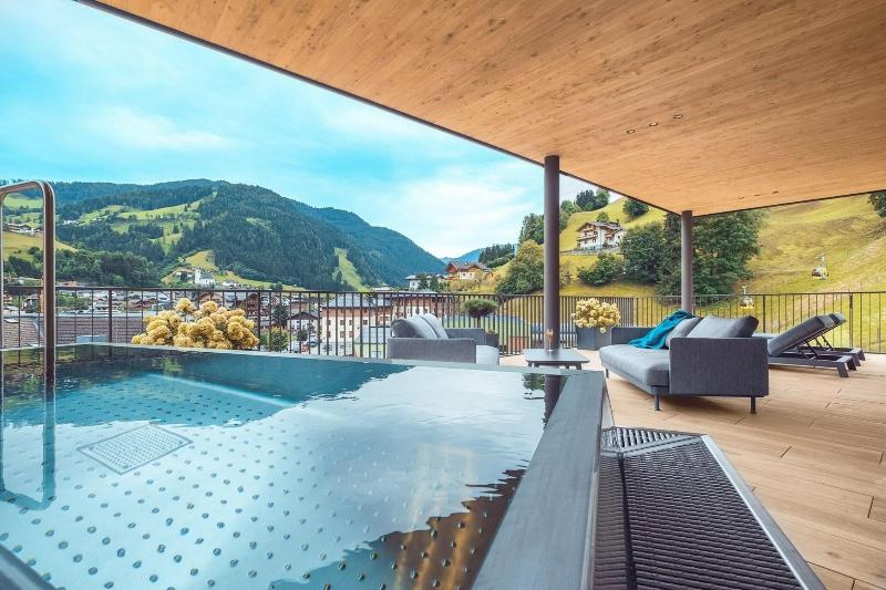 Das Edelweiss - Salzburg Mountain Resort - Havuz