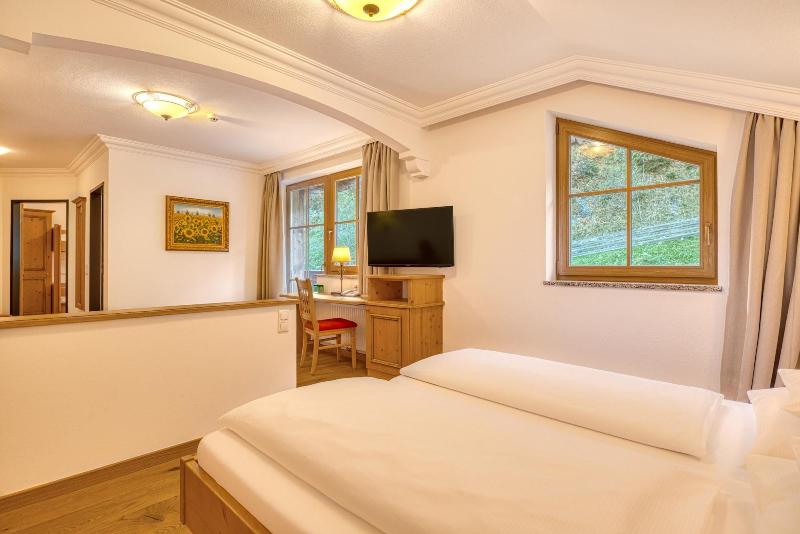 Hotel Kristall - Oda