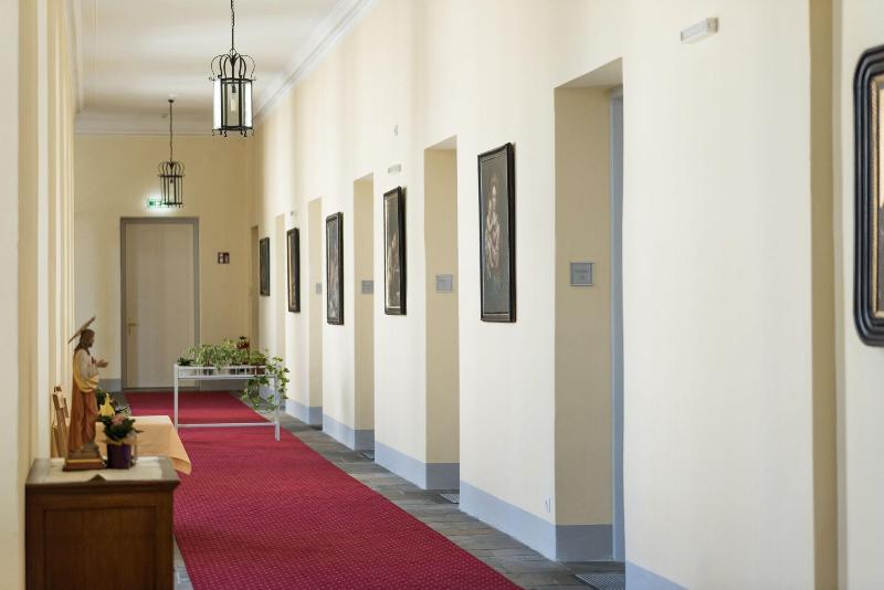 Gästehaus im Priesterseminar Salzburg - Lobi