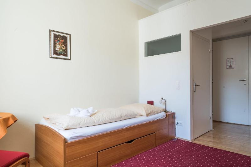 Gästehaus im Priesterseminar Salzburg - Oda