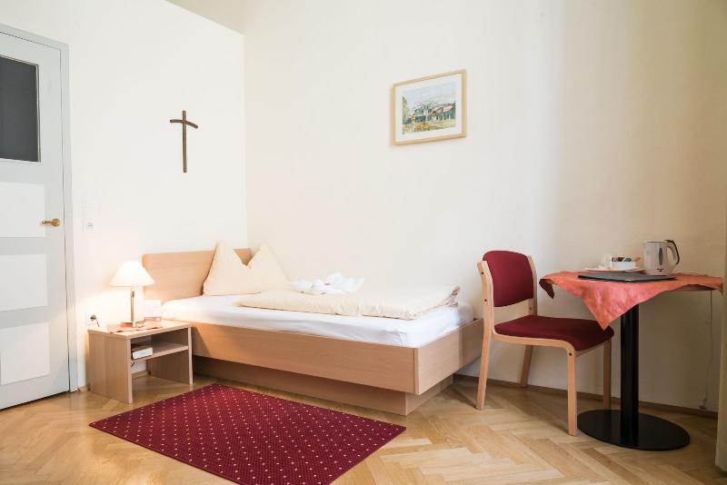 Gästehaus im Priesterseminar Salzburg - Oda