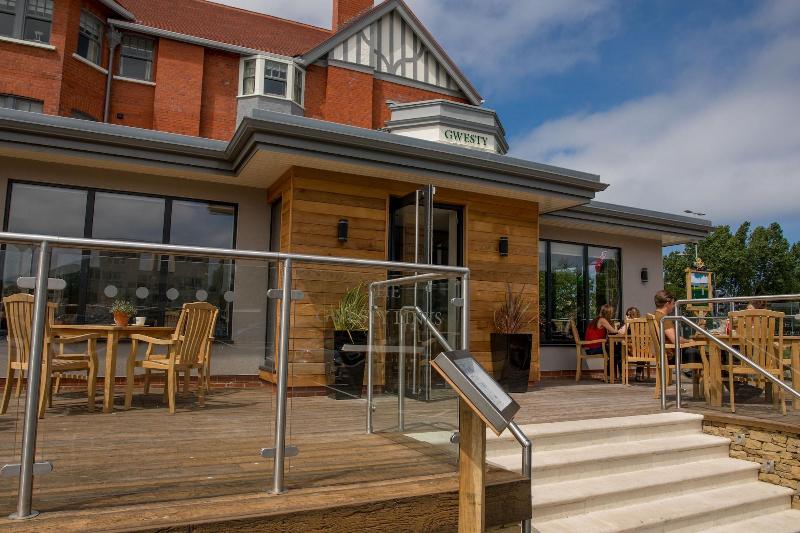 Gwesty Links Hotel - Teras