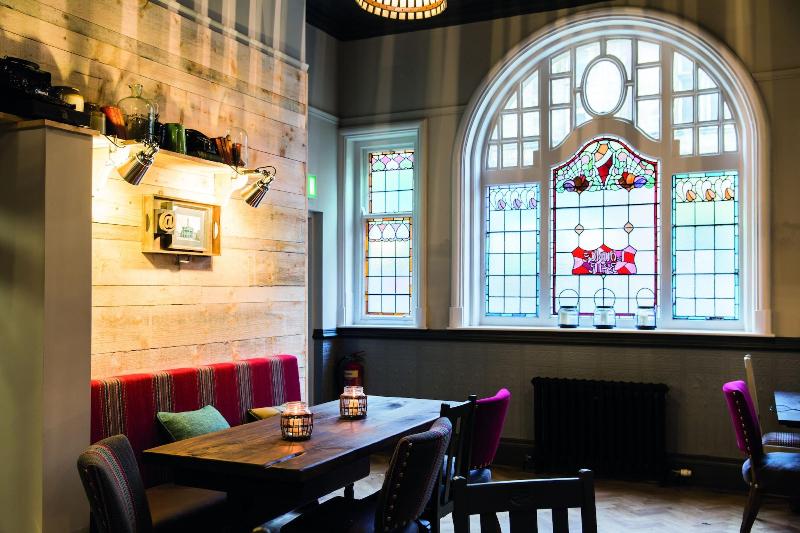Toll House Inn - Lobi