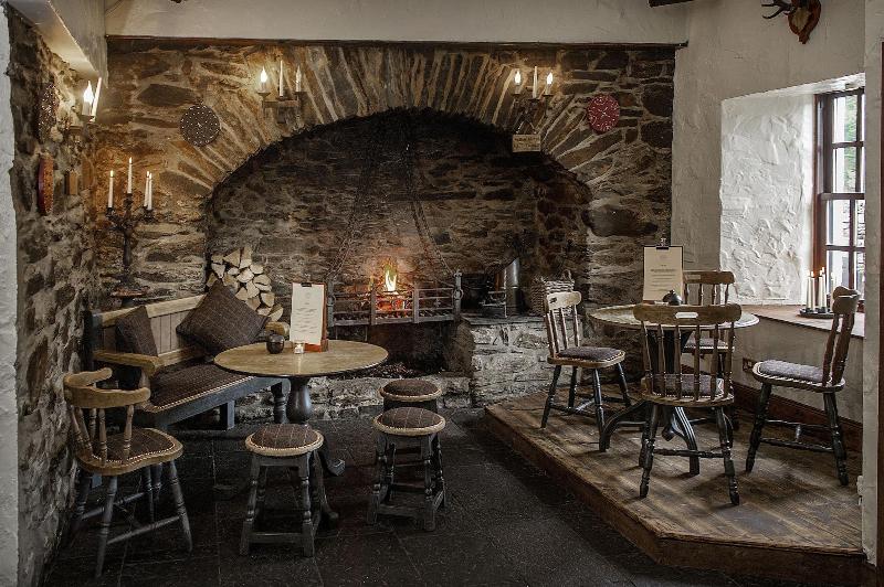 The Falls Of Dochart Inn - Bar