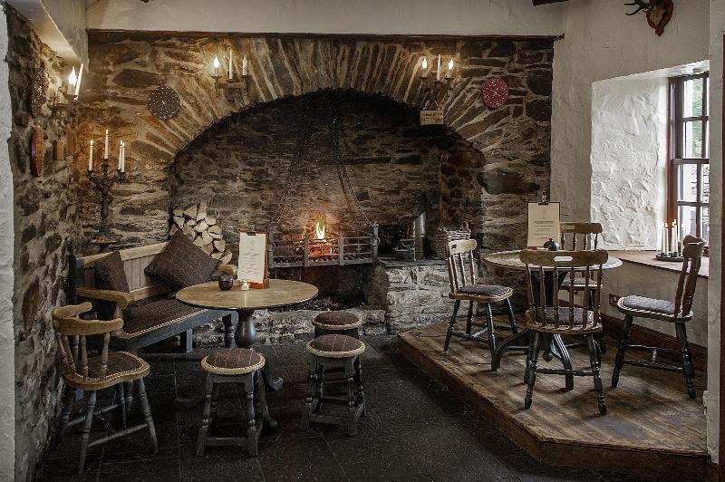 The Falls Of Dochart Inn - Bar