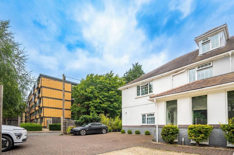 Remont Oxford Hotel - Genel
