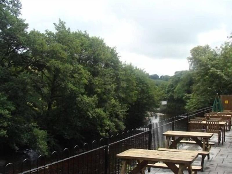 The Abbey Inn - Genel